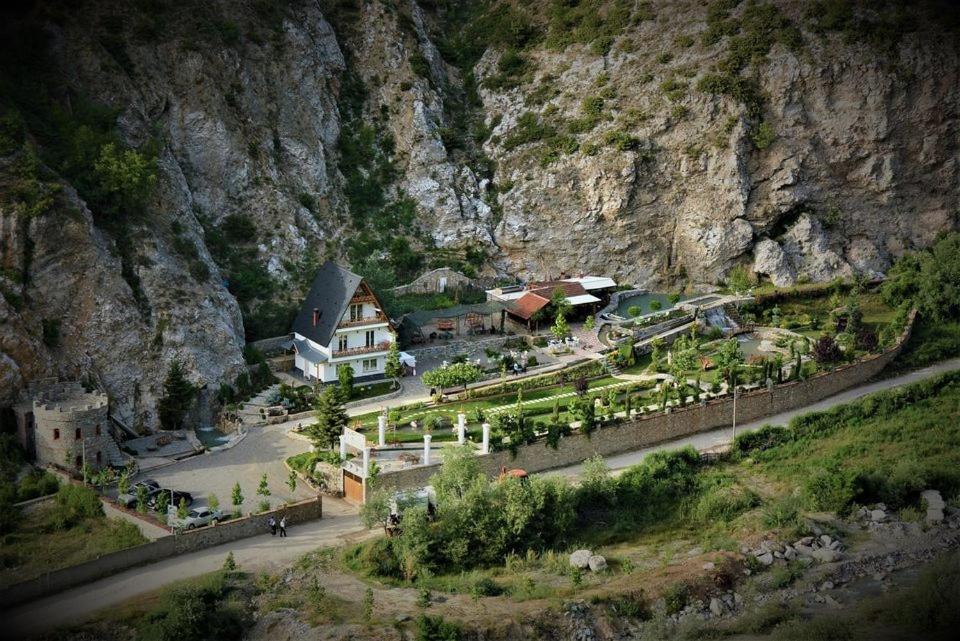 Dibra Park Agrotourism Hotel Peshkopi Ngoại thất bức ảnh